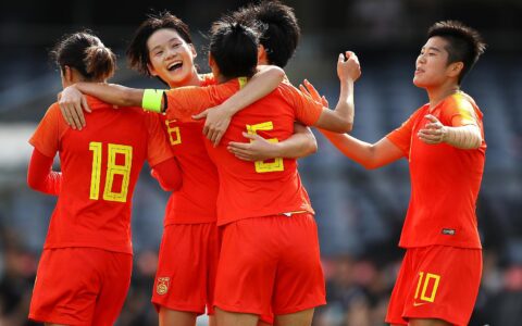 中国女足——铿锵玫瑰的绽放与奋斗