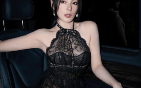 原创
            张雨绮胆子也太大了！全身都是黑色蕾丝，网友：像盘丝洞的女妖精