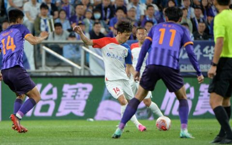 中超-谢鹏飞中柱 津门虎0-0主场仍不胜，申花结束连胜领跑优势缩水