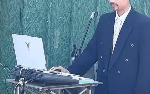 原创
            郭有才早年朋友圈曝光，励志故事激励人心