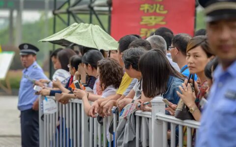 广州设置高考特殊考场，2名确诊学生顺利开考，网友纷纷点赞-广州高考是在自己学校考吗