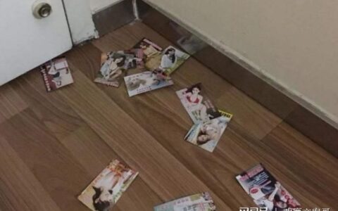 住酒店门缝的“小卡片”千万别拿，清洁阿姨道出真相-酒店门缝里的卡片