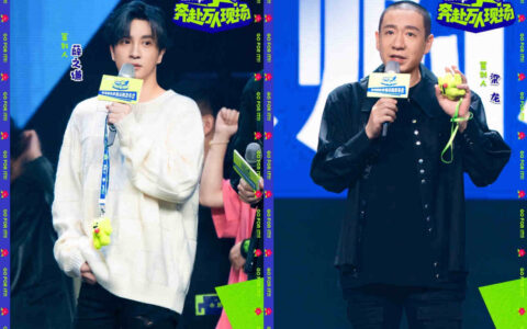 薛之谦梁龙亮相《奔赴！万人现场》与Live音乐人双向奔赴-薛之谦2021跨年在哪