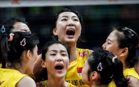 朱婷领衔中国女排完胜泰国，展现神级领导与战术眼光-朱婷接任中国女排