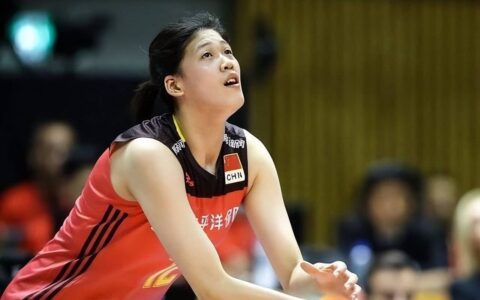从2-0到3-2！中国女排艰难战胜美国女排，赢得巴黎奥运小组赛首胜-出线告急!