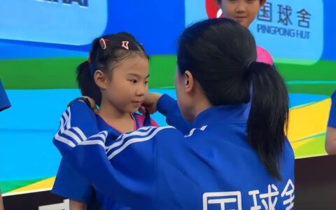 夺冠+最佳拼搏奖！王楠8岁女儿中韩乒乓对抗登顶：楠总颁奖特开心