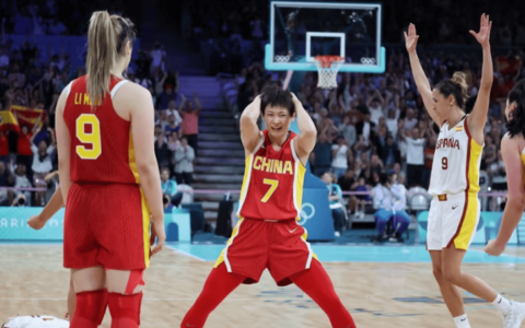 姚明隔空喊话！女篮无人理会，2位世界冠军球员遭球迷问候-篮球女姚明