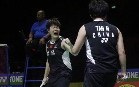2比0！国羽00后爆冷，仅用41分钟横扫世界第二，首进奥运四强-国羽奥运冠军输日本一姐