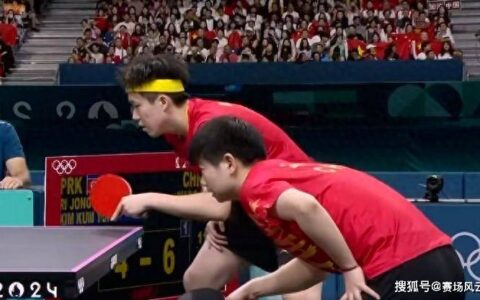 4-2！王楚钦孙颖莎问鼎巴黎，激动拥抱肖战，师徒三人举国旗庆祝-王楚钦夸赞孙颖莎