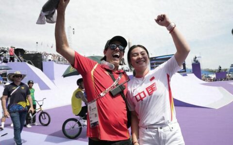顶住压力完成两次骑行 邓雅文自由式小轮车夺冠-邓雅文是哪个学校的